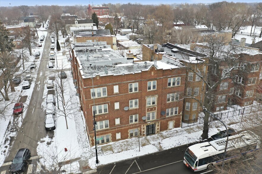 More Photos Of 1422-1424 W Garfield Blvd, Chicago Apartments For Sale
