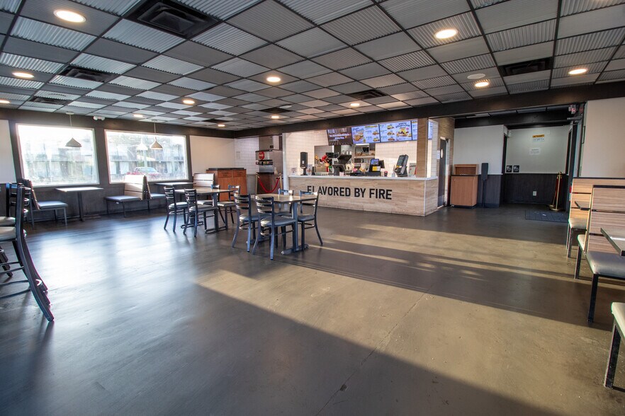 More Photos Of 504 W Vine St, Kissimmee Restaurant For Sale