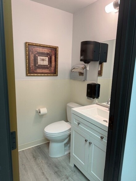 More Photos Of 24432 Muirlands Blvd, Lake Forest Medical For Lease