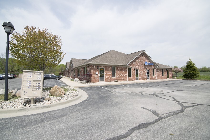 More Photos Of 5905 S Emerson Ave, Indianapolis Medical For Lease