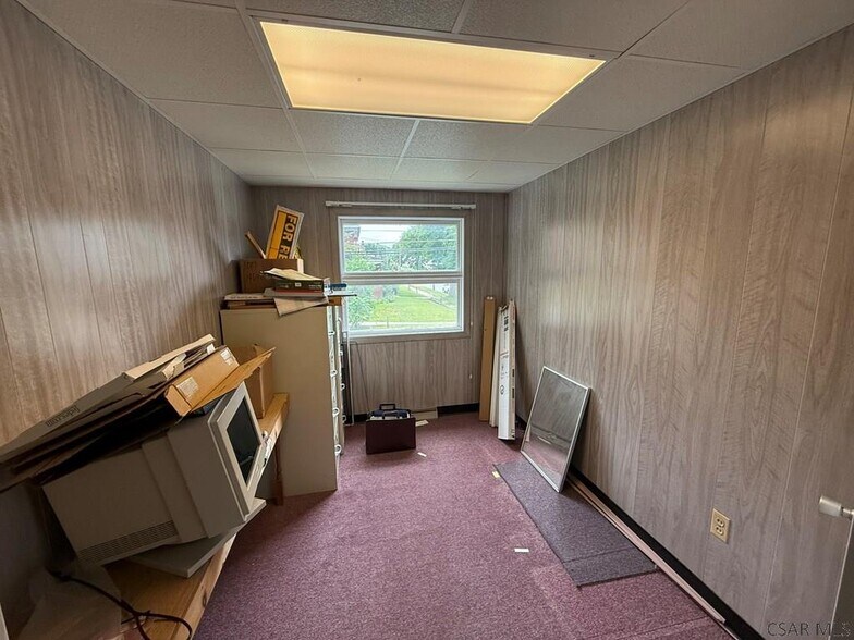 More Photos Of 226 Ohio St, Johnstown Office For Sale