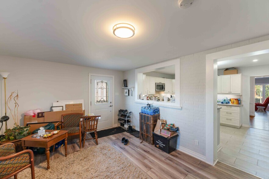 More Photos Of 732 Morin St, Ottawa Apartments For Sale