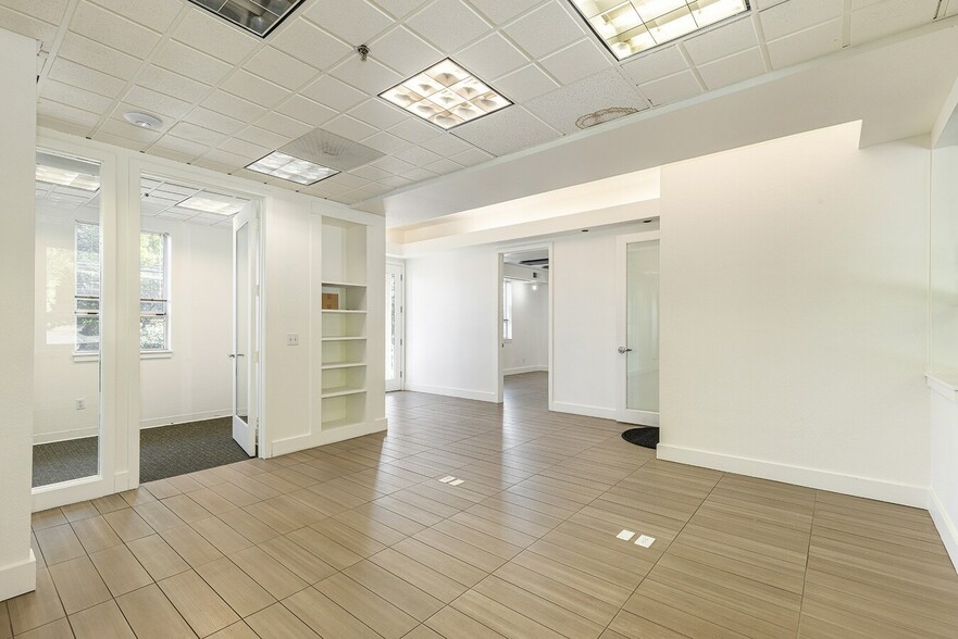 More Photos Of 7300 Healdsburg Ave, Sebastopol Office For Sale