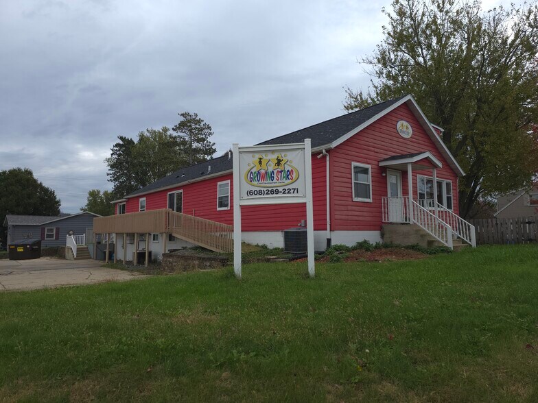 More Photos Of 711 W Montgomery St, Sparta Specialty For Sale