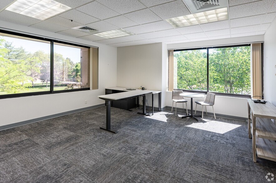 More Photos Of 350 Lincoln St, Hingham Unknown For Lease