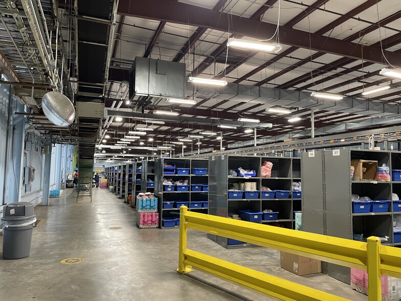 More Photos Of 248 Tupperware Rd, Hemingway Manufacturing For Sale