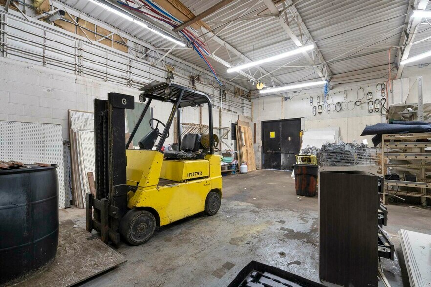 More Photos Of 1191 Main St, East Hartford Storefront Retail Office For Lease