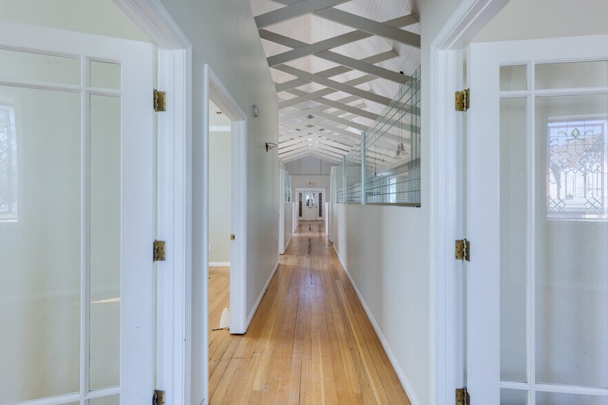 More Photos Of 919 E Bonneville Ave, Las Vegas Office Residential For Sale
