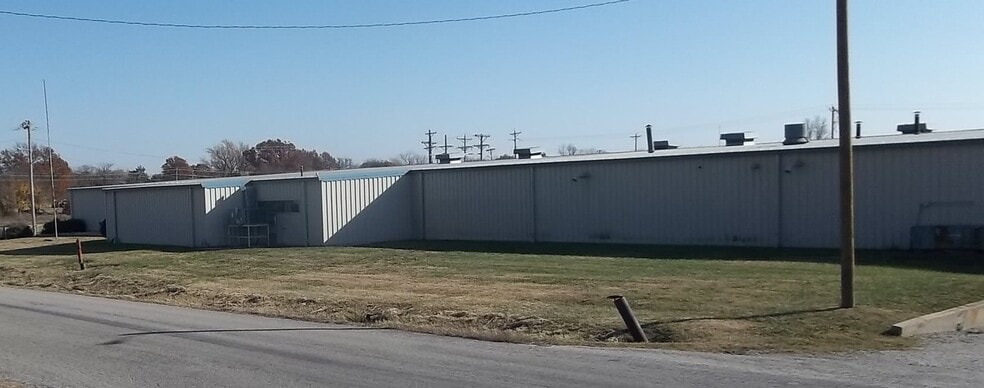 More Photos Of 1250 Tank Street, Neodesha Industrial For Sale