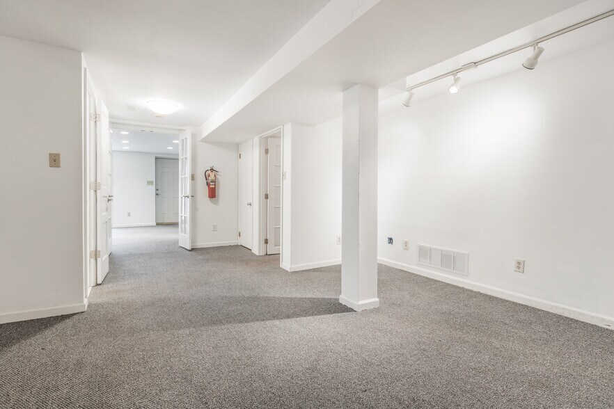 More Photos Of 4204 Ewalt Rd, Gibsonia Medical For Sale