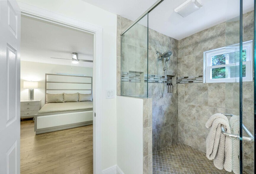 More Photos Of 6901 Hendry Creek Dr, Fort Myers Unknown For Sale