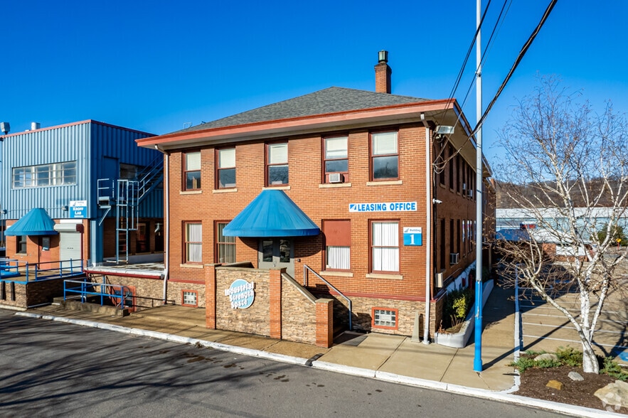 More Photos Of 2301 Duss Ave, Ambridge Unknown For Lease