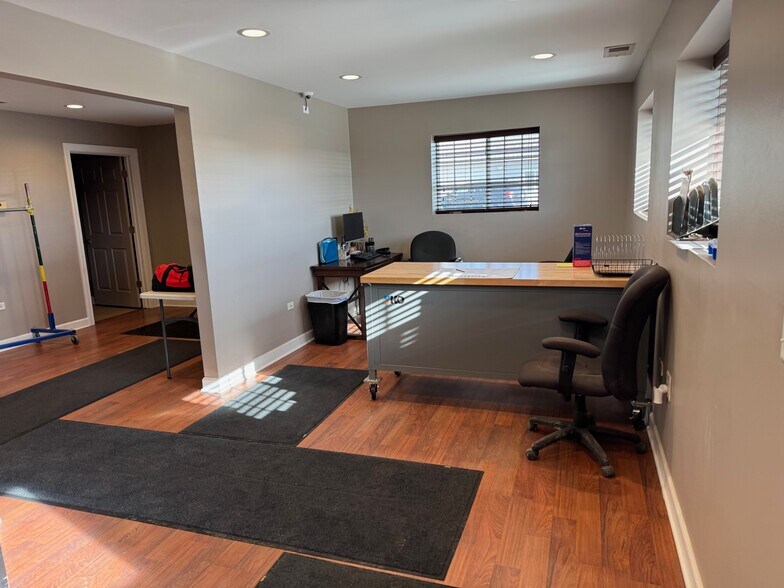 More Photos Of 2128 Gould Ct, Rockdale Warehouse For Sale