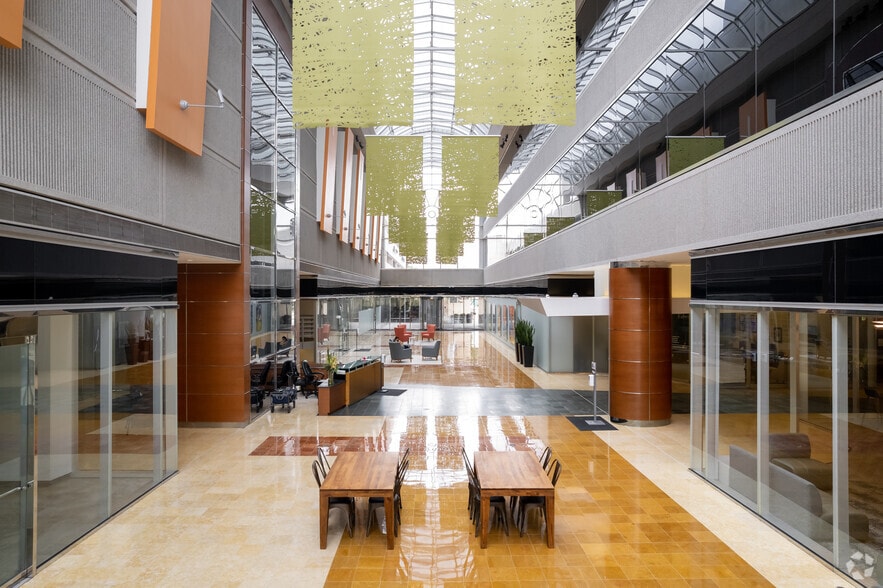 More Photos Of 17950 Preston Rd, Dallas Office For Lease