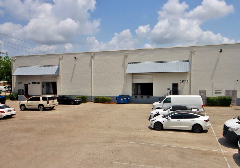 More Photos Of 2201-2211 Stirling Rd, Fort Lauderdale Unknown For Lease