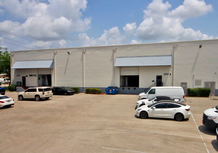 More Photos Of 2201-2211 Stirling Rd, Fort Lauderdale Unknown For Lease