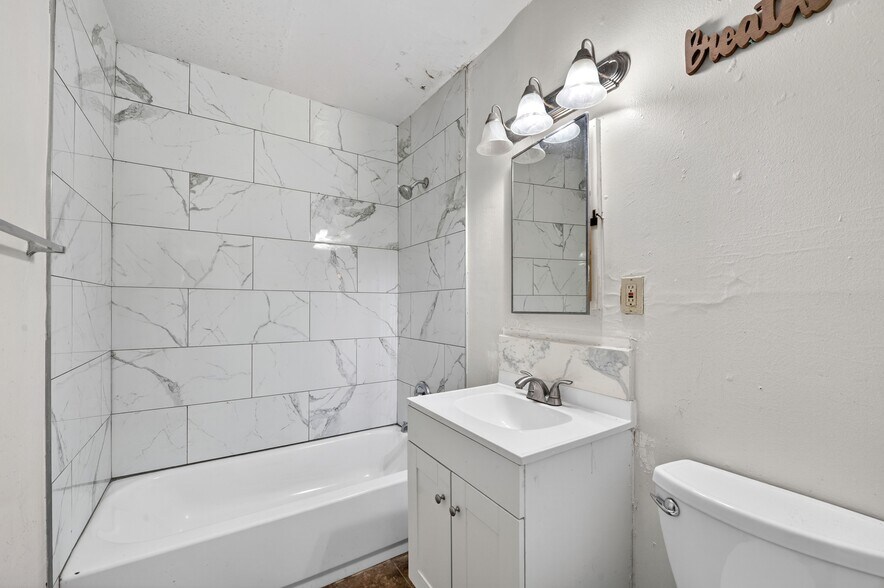 More Photos Of 3940 E Burns Ave, Fresno Apartments For Sale