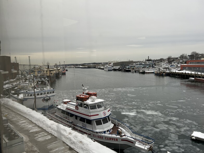 More Photos Of 11-15 Parker St, Gloucester Light Manufacturing For Lease