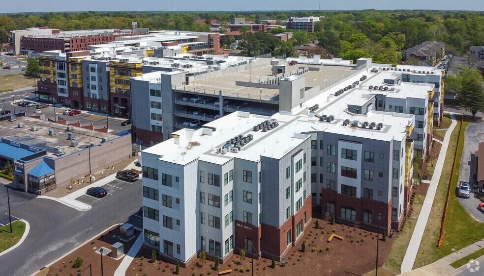 More Photos Of 306 E 10TH St, Greenville Apartments For Lease