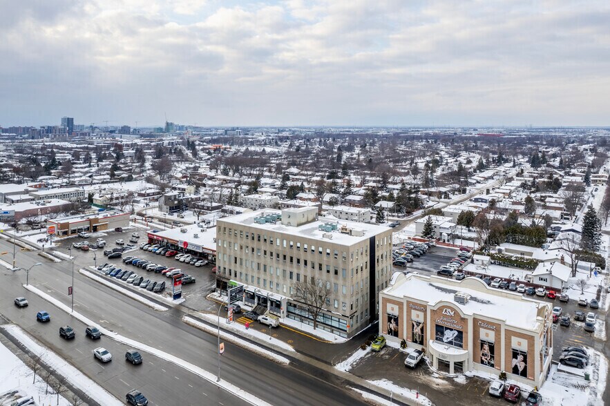 More Photos Of 1435 Boul Saint-Martin O, Laval Medical For Lease