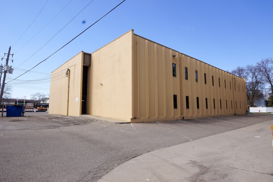 More Photos Of 2738 Winnetka Ave N, New Hope Medical For Lease