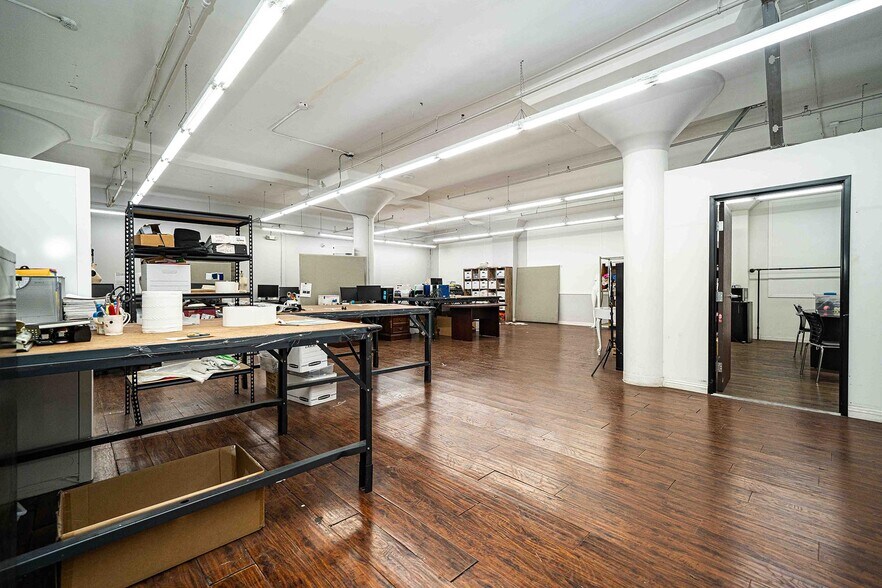 More Photos Of 4383 Fruitland Ave, Vernon Manufacturing For Sale