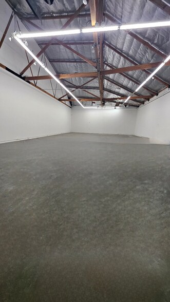 More Photos Of 1811 E 20th St, Los Angeles Warehouse For Lease