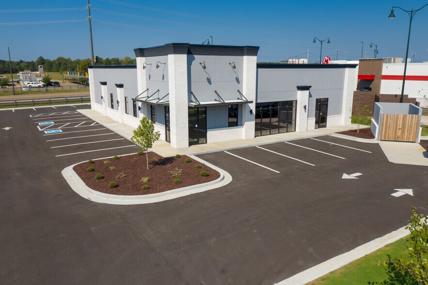 More Photos Of 233 Parkstone Place, Jackson Storefront Retail Office For Lease