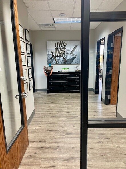 More Photos Of 94 S Acoma Blvd, Lake Havasu City Office For Lease