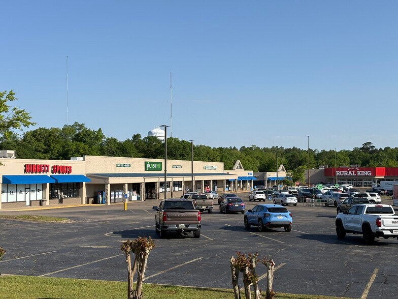 More Photos Of 1615 E Shotwell St, Bainbridge Unknown For Lease