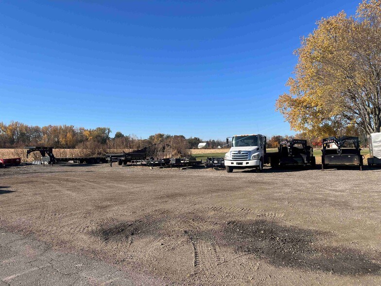 More Photos Of 7201 Mount Vernon Rd SE, Cedar Rapids Flex For Lease