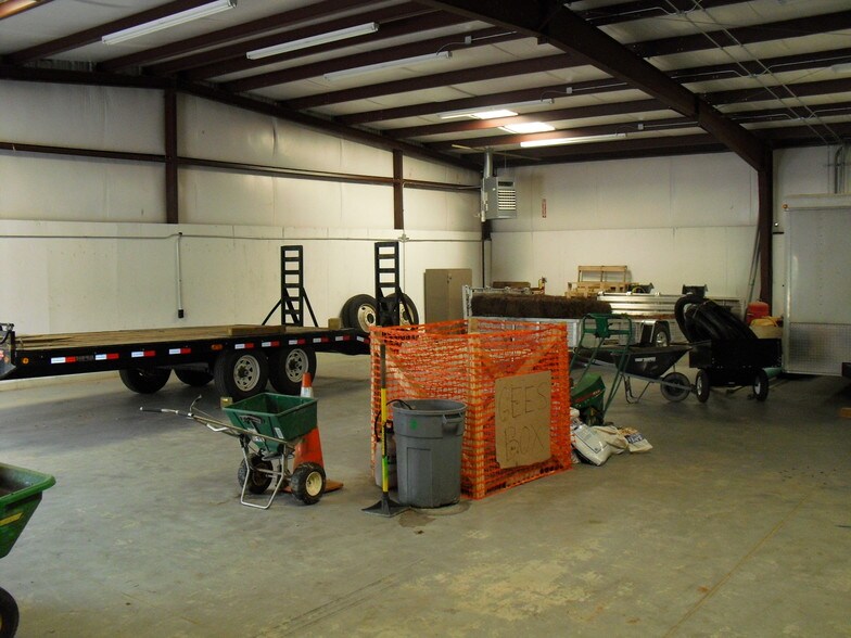 More Photos Of 820 Brogdon Rd, Suwanee Warehouse For Sale