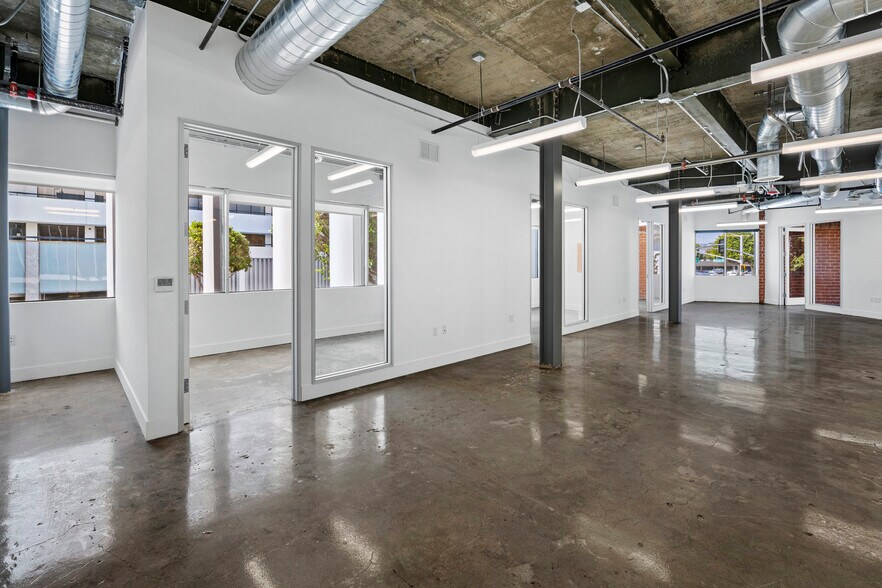 More Photos Of 400 S Beverly Dr, Beverly Hills Office For Lease