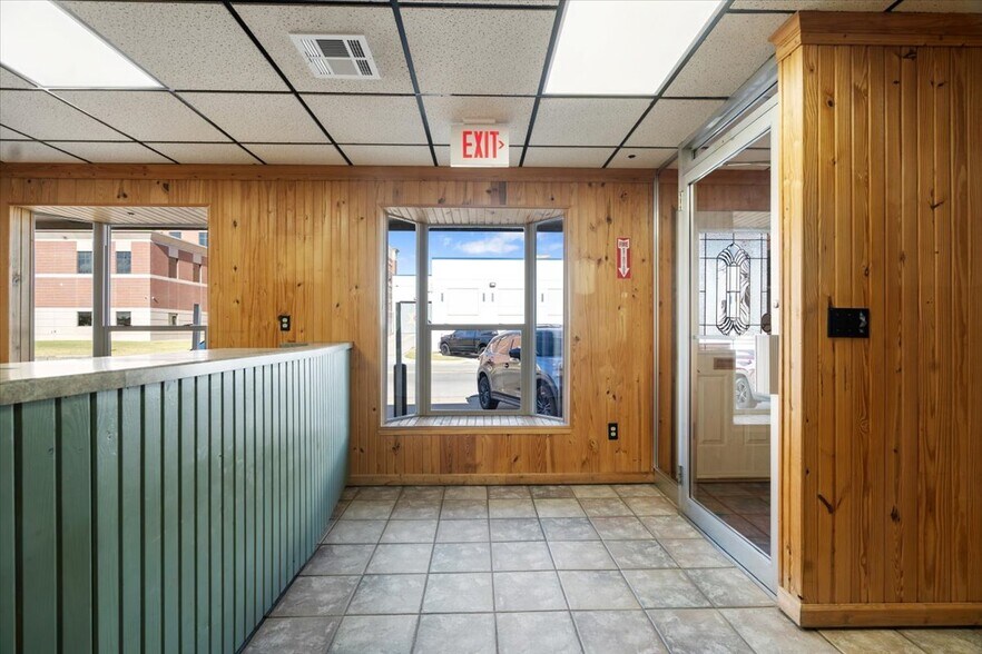 More Photos Of 411 W 1st St, Claremore Office For Sale