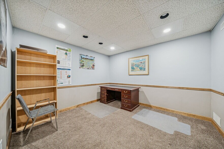 More Photos Of 985 Penn St, Brackenridge Medical For Sale