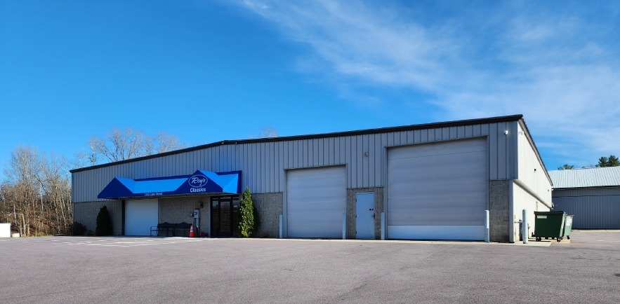 Primary Photo Of 1101 Lake St, Baraboo Warehouse For Sale