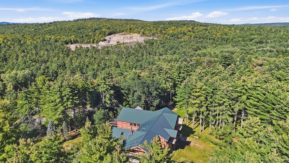More Photos Of 1420 N High St, Bridgton Apartments For Sale