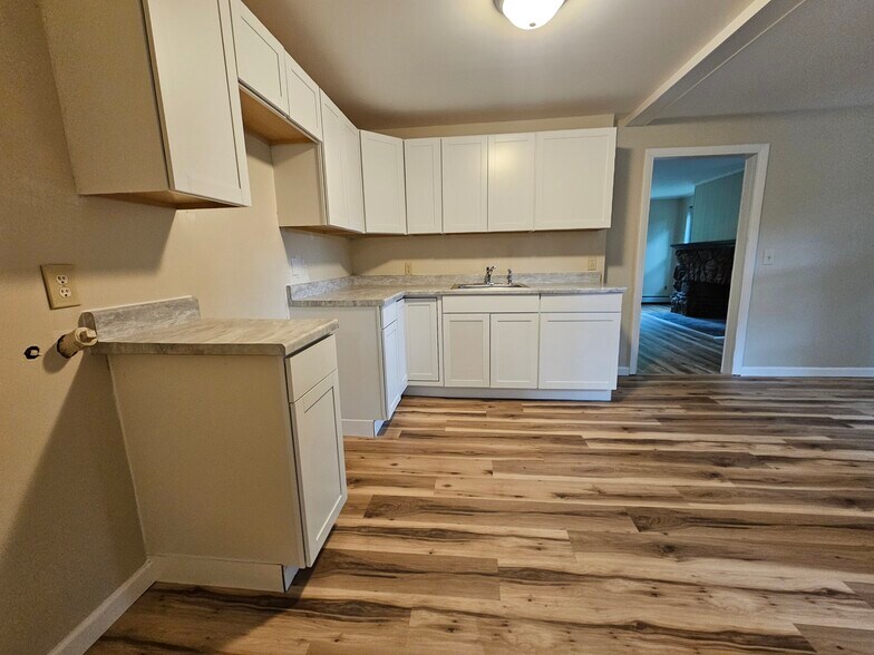 More Photos Of 101 Randall St, Florida Apartments For Sale