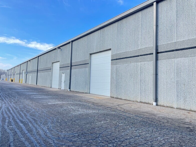 More Photos Of 4063 Grand Oak Dr, Lansing Light Distribution For Lease