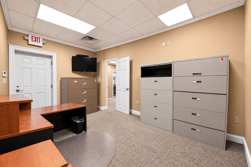 More Photos Of 1303 Courthouse Rd, Stafford General Retail For Sale