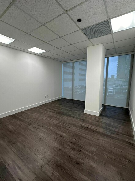 More Photos Of 150 SE 2nd Ave, Miami Office Residential For Sale