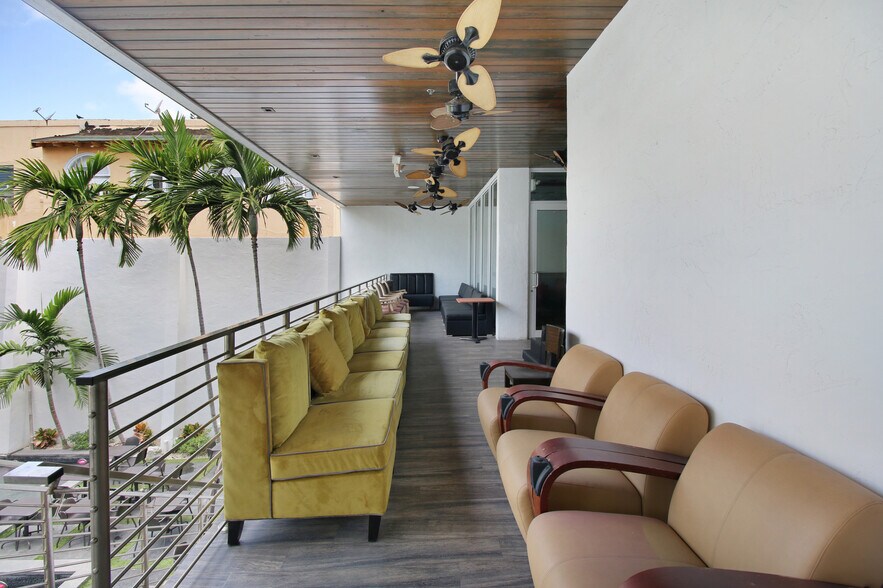 More Photos Of 1542 Washington Ave, Miami Beach Restaurant For Sale