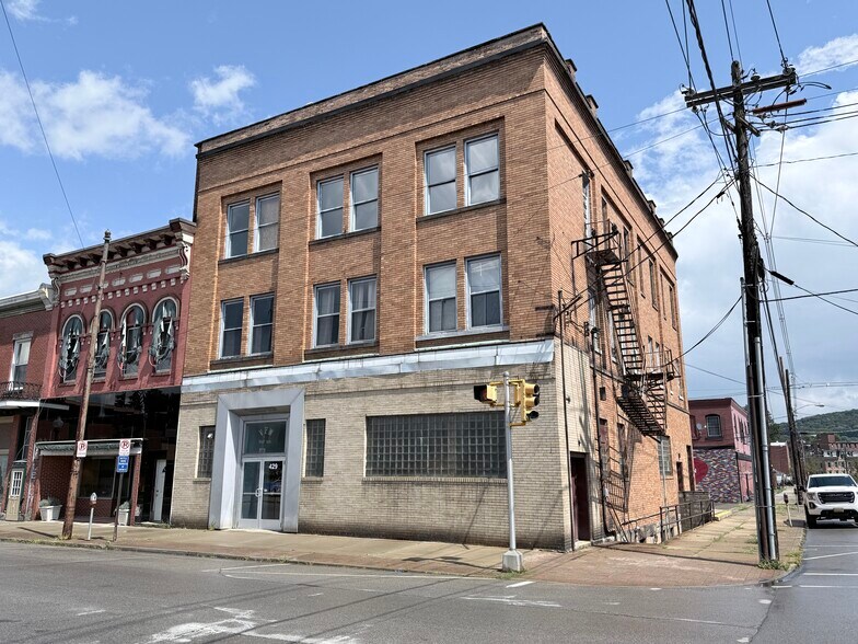 More Photos Of 429 13th St, Franklin Storefront Retail Office For Sale