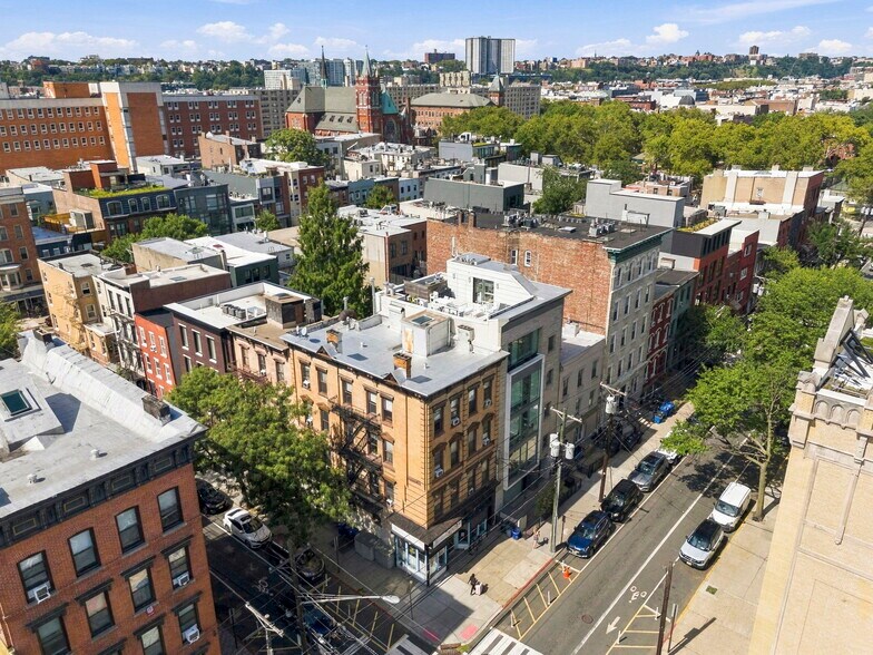 More Photos Of 300 Garden St, Hoboken Apartments For Sale