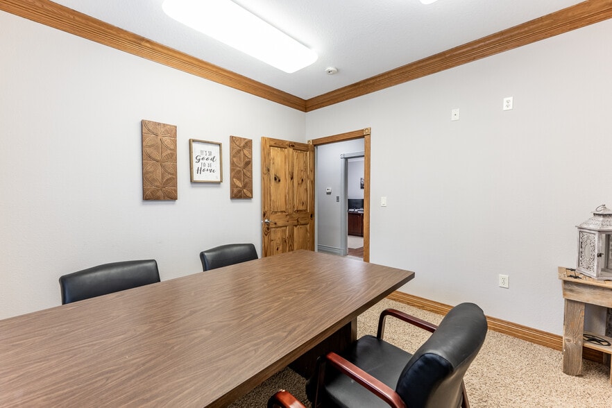 More Photos Of 101 Hidden Valley Cir, Huntsville Office For Sale