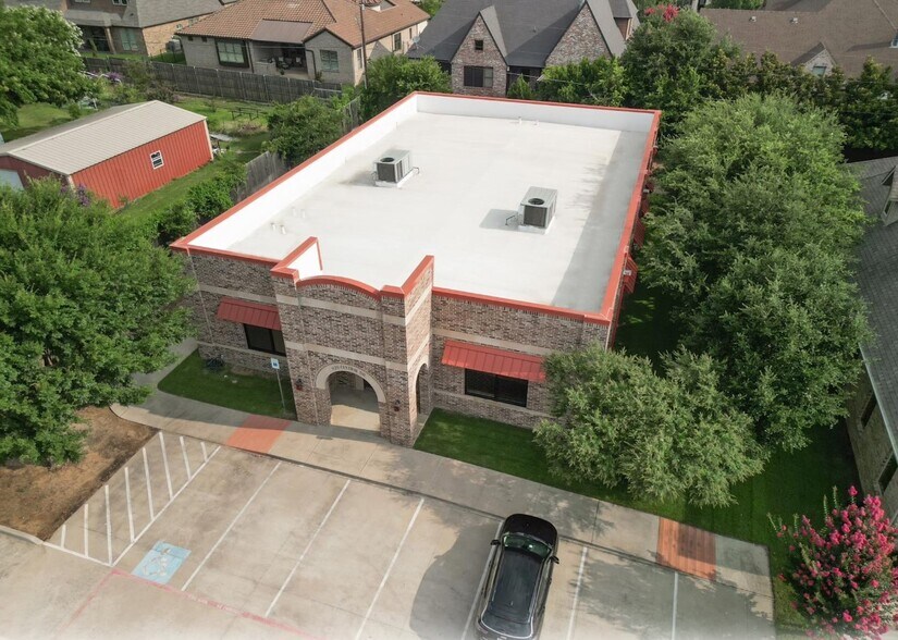 More Photos Of 820 Central Dr, Colleyville Office For Sale