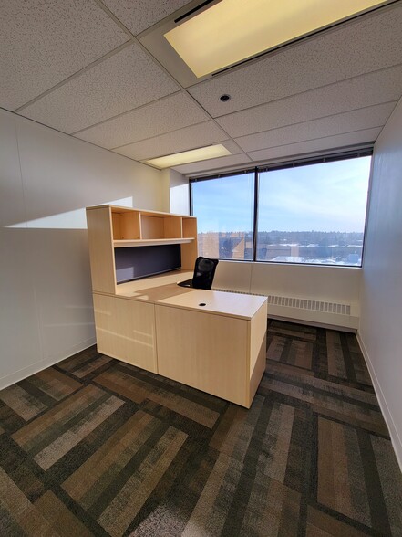 More Photos Of 3115 12th St NE, Calgary Office For Sale