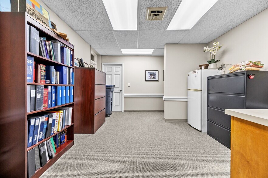 More Photos Of 150 Scarboro St, Asheboro Medical For Sale