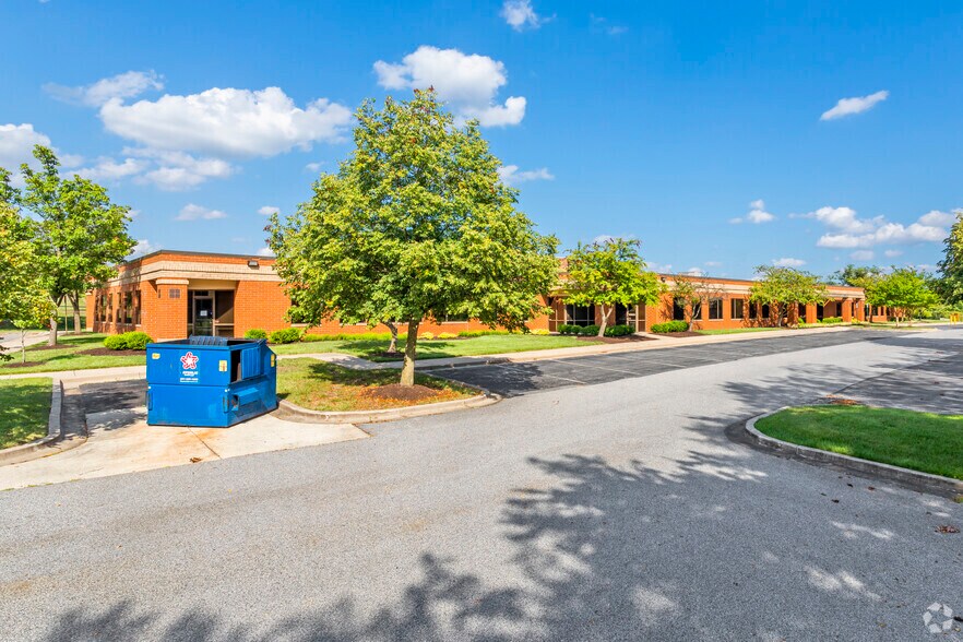 More Photos Of 14750 Sweitzer Ln, Laurel Medical For Lease
