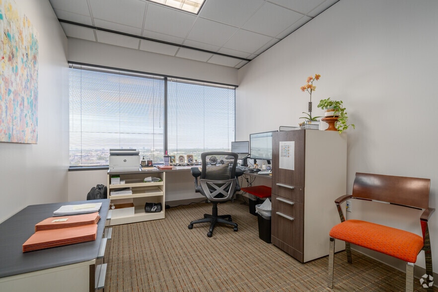 More Photos Of 2603 Augusta Dr, Houston Office For Lease